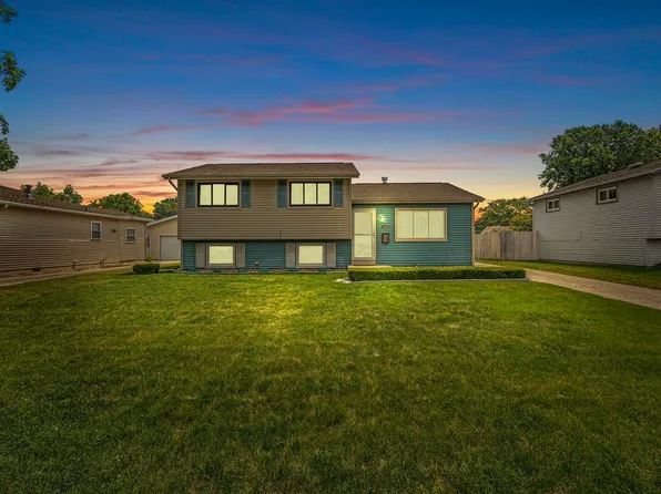 1810 Hass Dr, South Bend, IN 46635