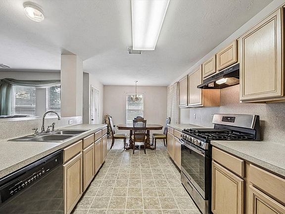 3rd image of 5123 Redemption Cir