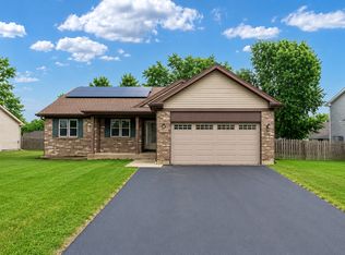 506 Old Country Way, Wauconda, IL 60084