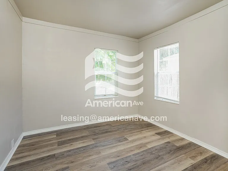 758972_011_main_bedroom_12823924.jpg