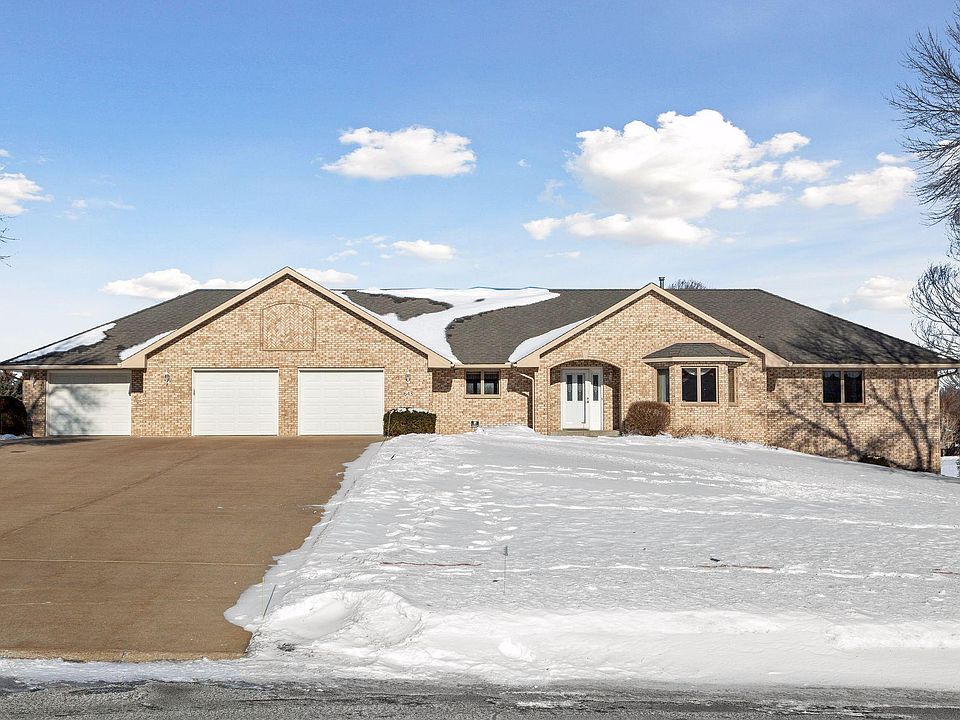 1st image of 643 Barrington Dr E