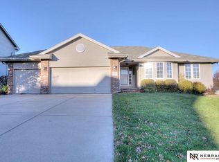 6728 N 150th St, Omaha, NE 68116