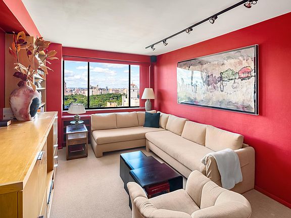 3rd image of 40 E 80th St APT 2