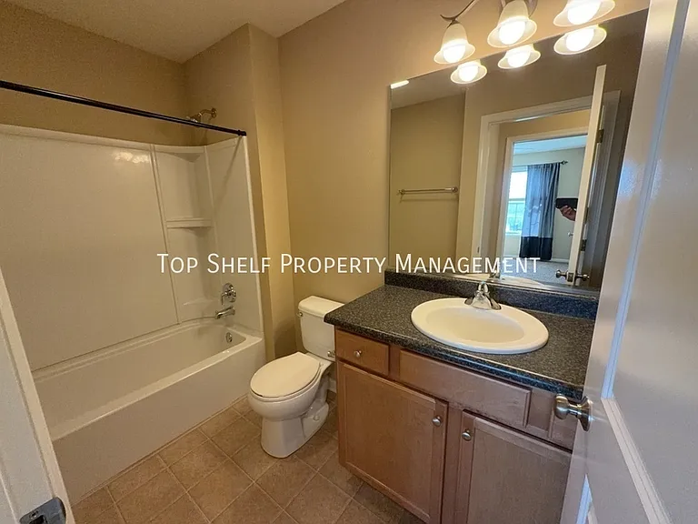 3707 NE Marissa Ln — Photo 9