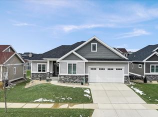 1017 Waterford Ln, Waunakee, WI 53597