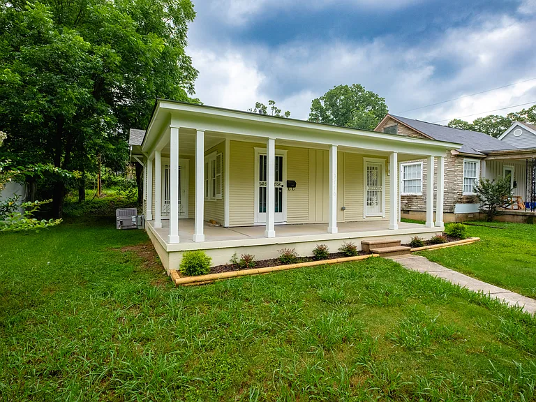 3710 W Capitol Ave — Photo 2