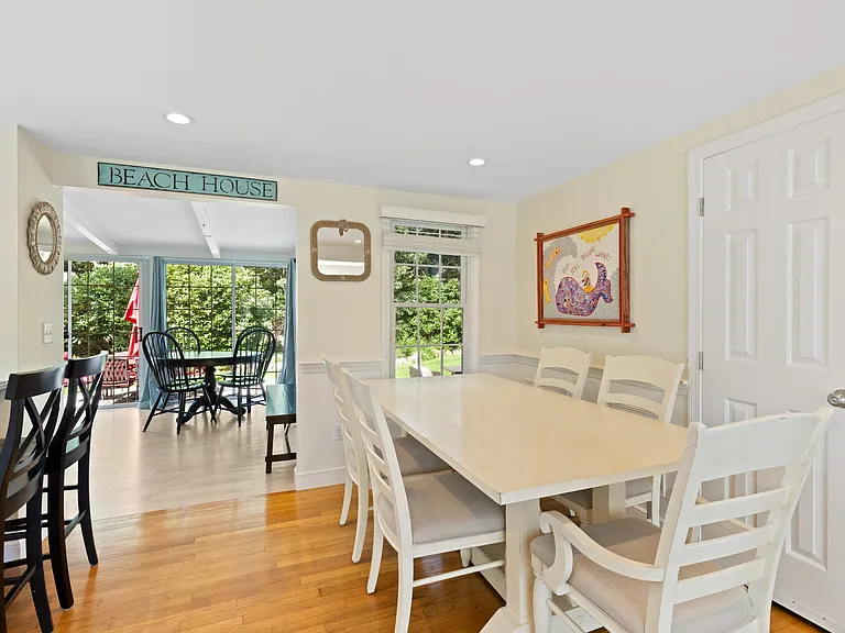 4 Wildwood Ave — Photo 9