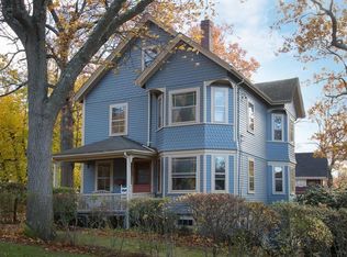 33 Aspen Ave, Newton, MA 02466