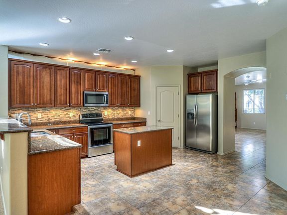 2nd image of 42535 W Cheyenne Dr