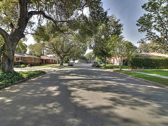 4th image of 1926 El Dorado Ave