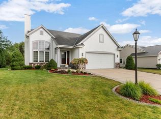 W143N9854 Ridgewood Ln, Germantown, WI 53022