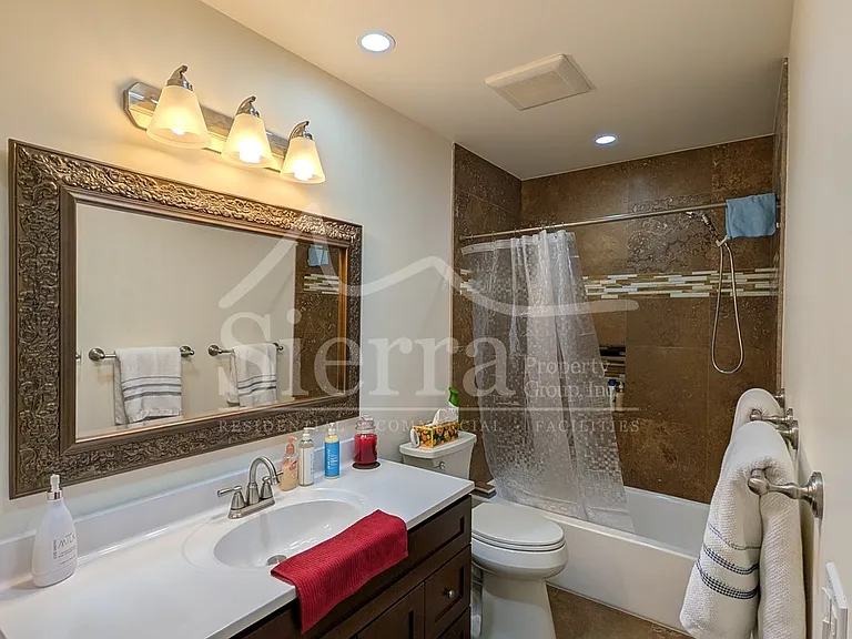 37 Dearborn Pl #80 — Photo 8