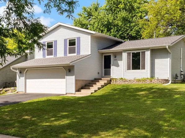 2722 Fell Rd, Madison, WI 53713