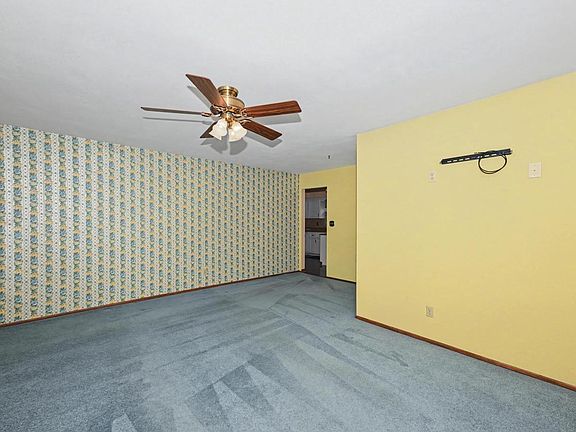 4th image of 1993 Rambling Rose ROAD