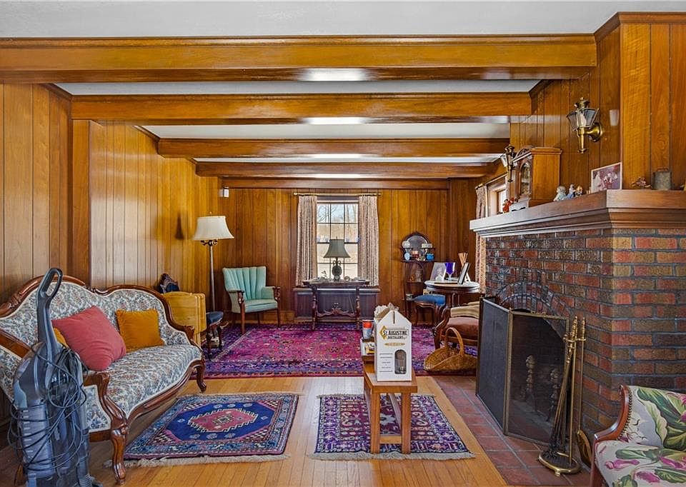 2202 Scituate Ave, Cranston, RI 02921 MLS 1343978 Zillow