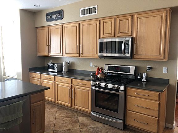 5th image of 543 W Canary Way
