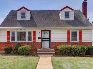 128 I U Willets Rd, Albertson, NY 11507