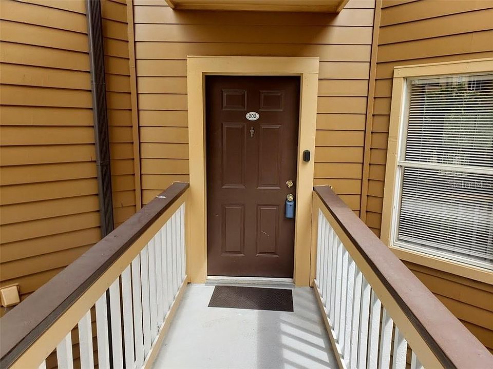 1st image of 498 N Pin Oak Pl APT 202