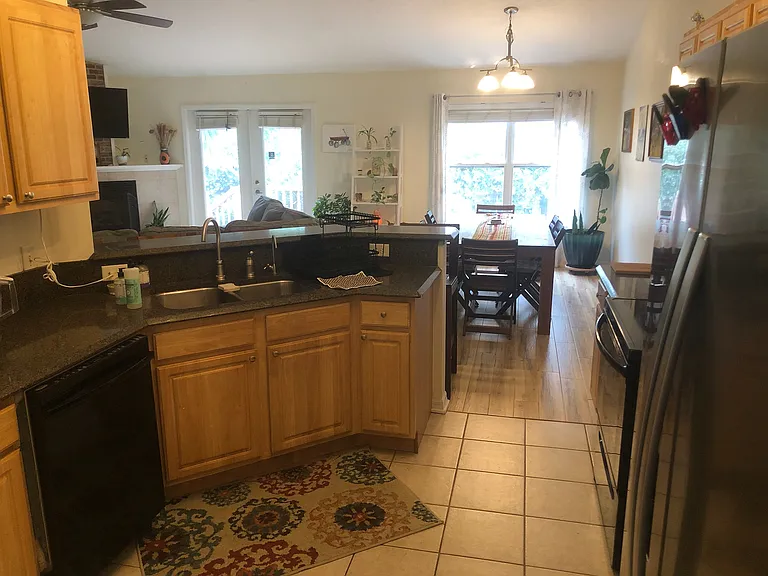 568 Segovia Rd — Photo 10