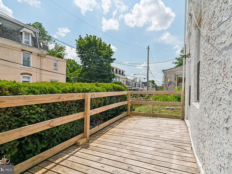 270 Dupont St #2 — Photo 16