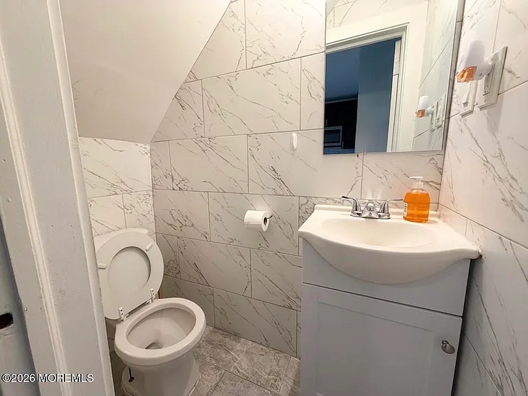 289 Rose St — Photo 5