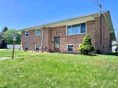 75 Pleasant Ave, Elkins, WV, 26241