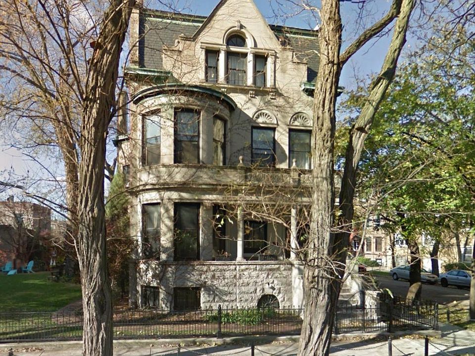 1st image of 1056 N Hoyne Ave