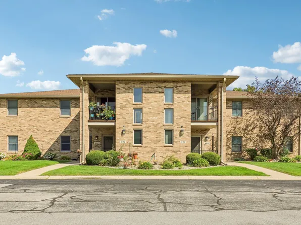 982 Elm Dr, Crown Point, IN 46307