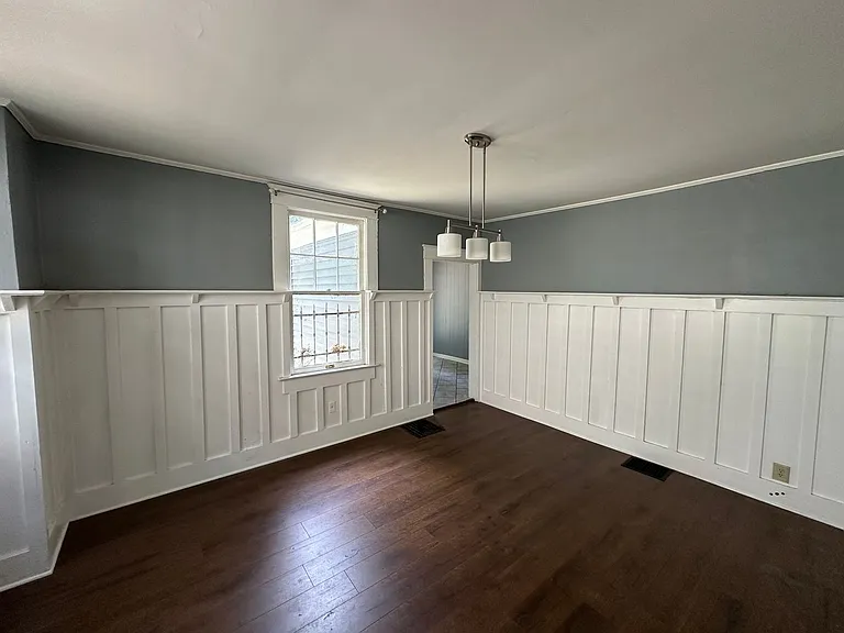 1884 Vinton Ave — Photo 11