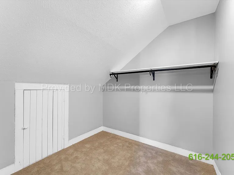 425 Woodlawn St SE — Photo 19
