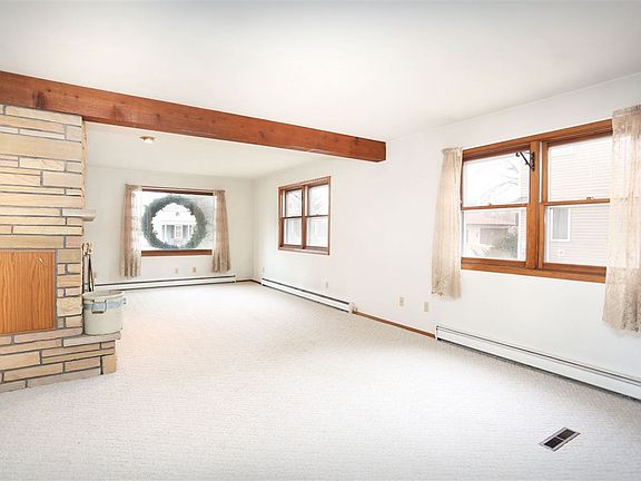 4th image of 226 S Nash St