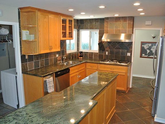 5th image of 789 Terrazzo Dr
