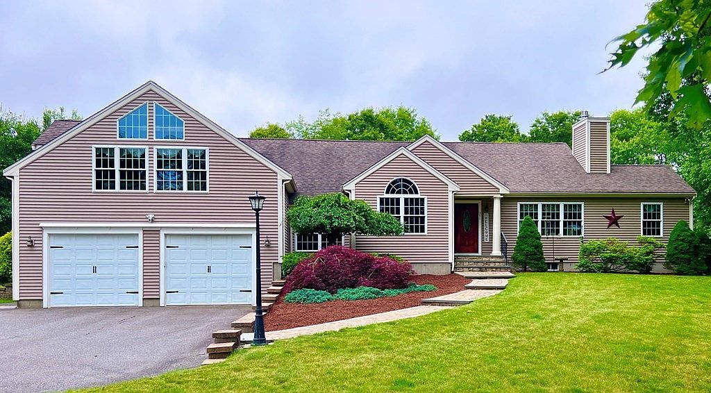 391 Britton St, Raynham, MA 02767 MLS 73129492 Zillow