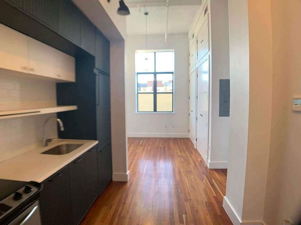 1st image of 180 Bainbridge St #3F
