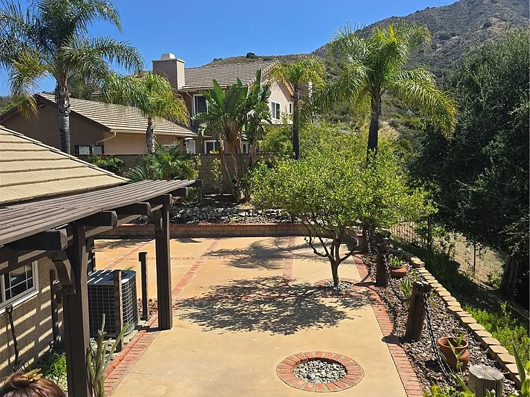 7134 Dos Rios Dr — Photo 3