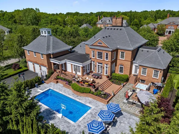 7347 Lambton Park Rd, New Albany, OH 43054