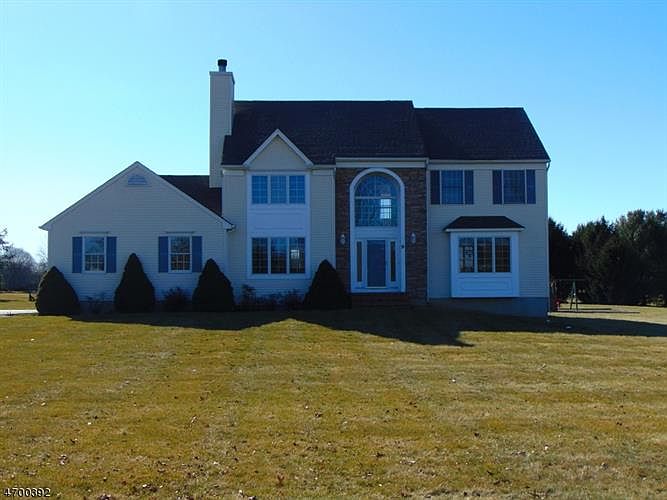2nd image of 9 Jockey Hollow Rd
