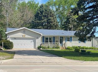 2008 Main Ave, Clear Lake, IA 50428