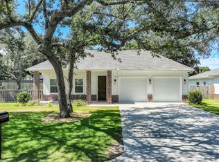610 5th St, Destin, FL 32541