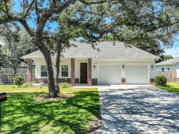 610 5th St, Destin, FL 32541