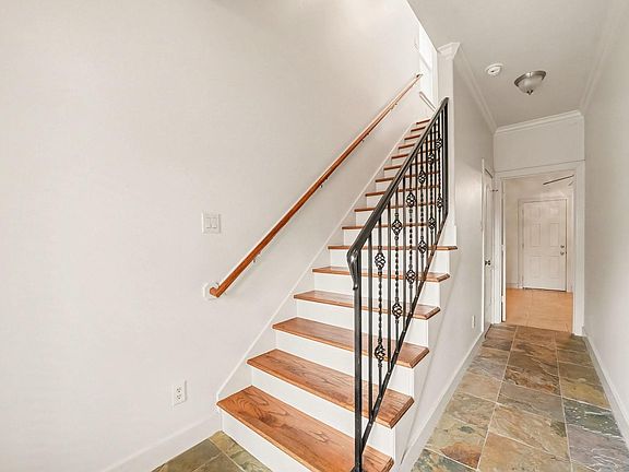 5th image of 5806 Larkin St