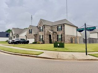 195 Laurel Glen Dr, Oakland, TN 38060