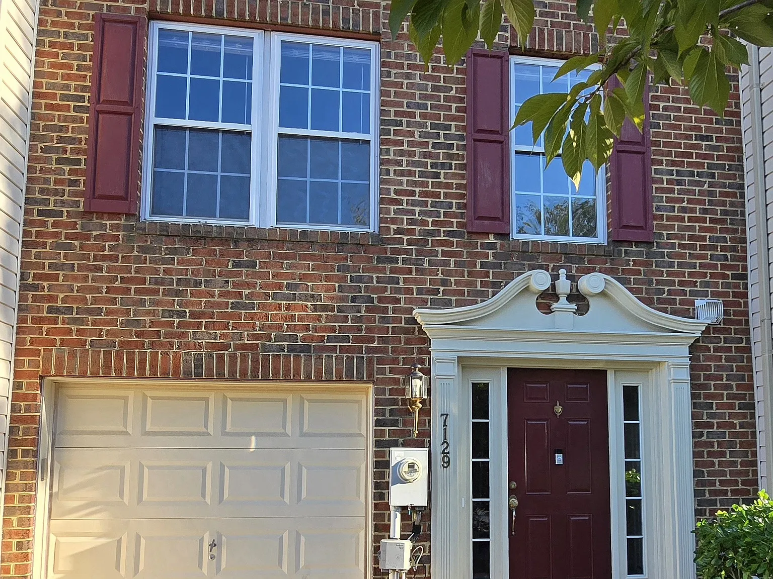 3 bed, 2.5 bath, 2100 sqft, $2,950 — Photo 1