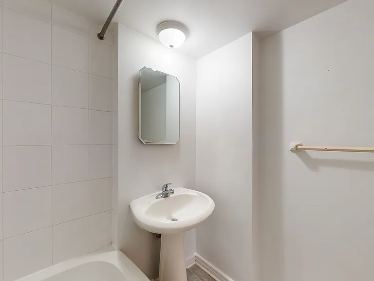 60 Daly Ave — Photo 29