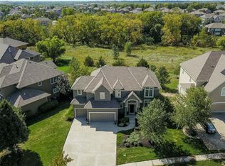 10701 W 163rd St, Overland Park, KS 66221