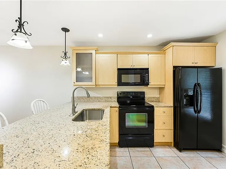 1933 Courtyard Way #D-103 — Photo 6
