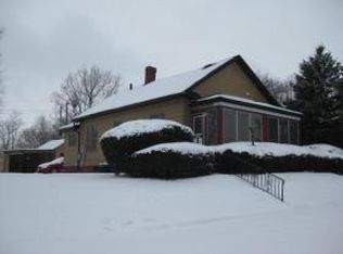 343 19th Pl, Clinton, IA 52732