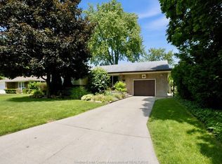 3410 Avondale Ave, Windsor, ON N9E 1X7