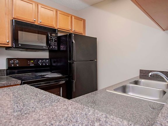 4th image of 202 Lake Parsons Grn Unit 207