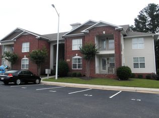 401 Meadowland Ct APT 8, Hope Mills, NC 28348